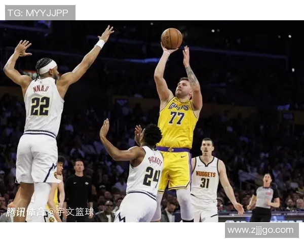 湖人对掘金精彩对决回放19日比赛全程回顾与分析