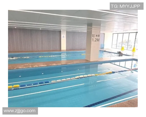 泳池安全防护全攻略保障孩子与成人的水中安全注意事项